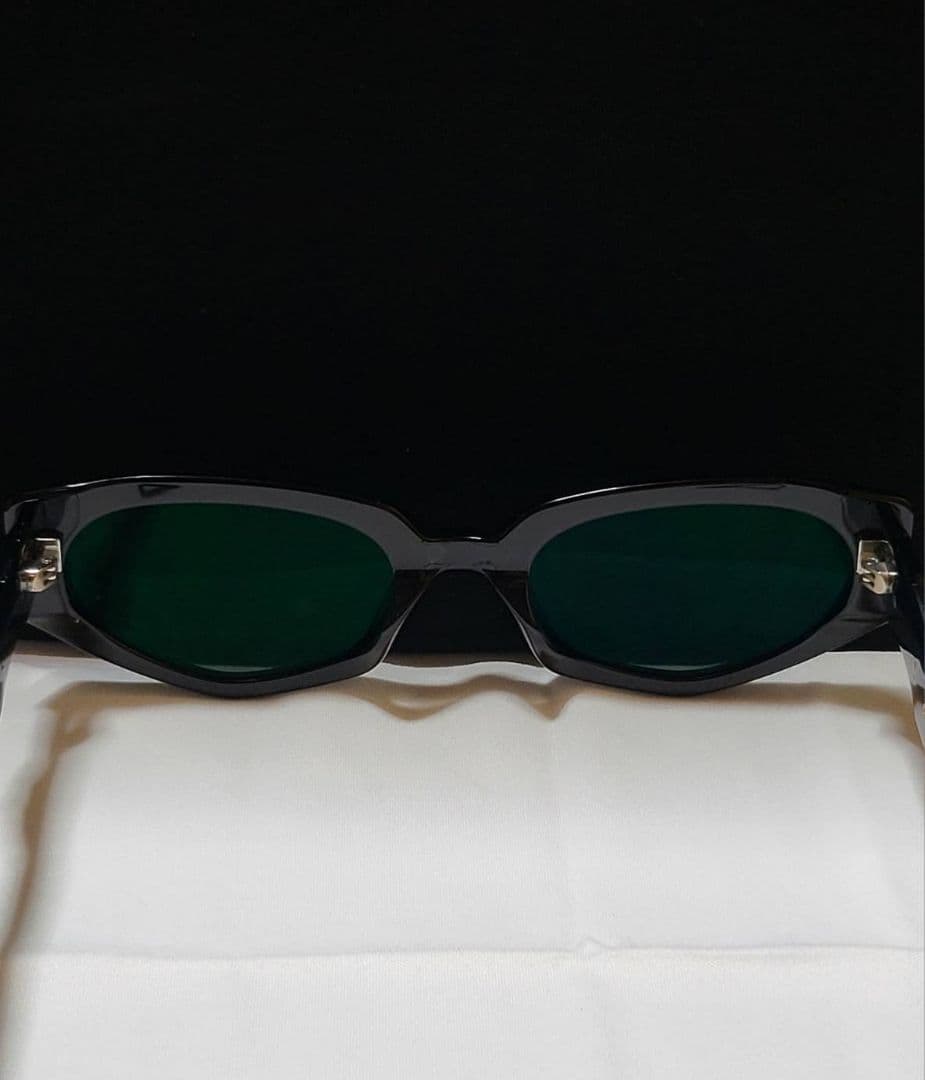 ◆GENTLE MONSTER◆サングラス　RUVY VAN　ケース付き