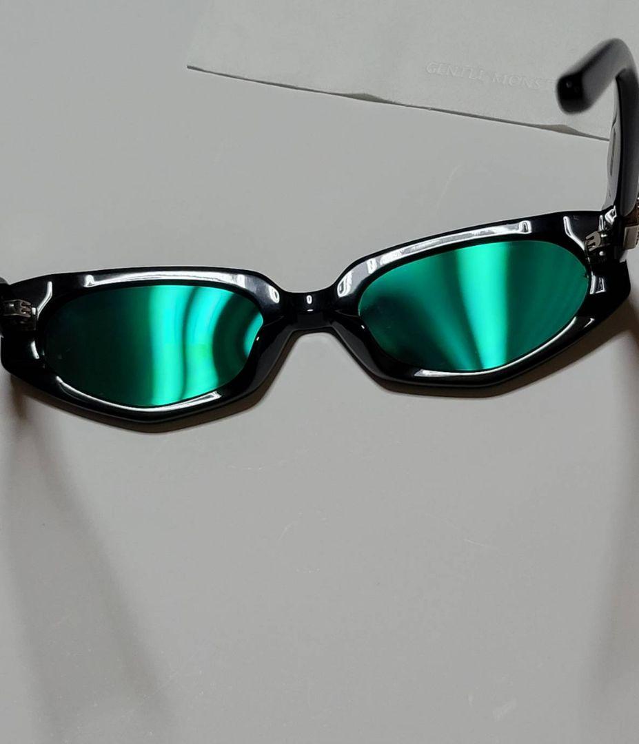 ◆GENTLE MONSTER◆サングラス　RUVY VAN　ケース付き