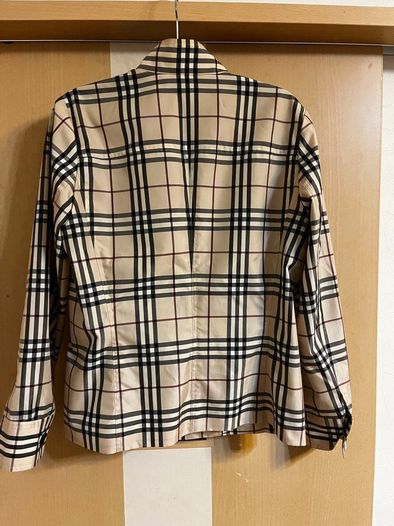 バーバリー　レディース　薄手ナイロンジャケット　40 三陽商会