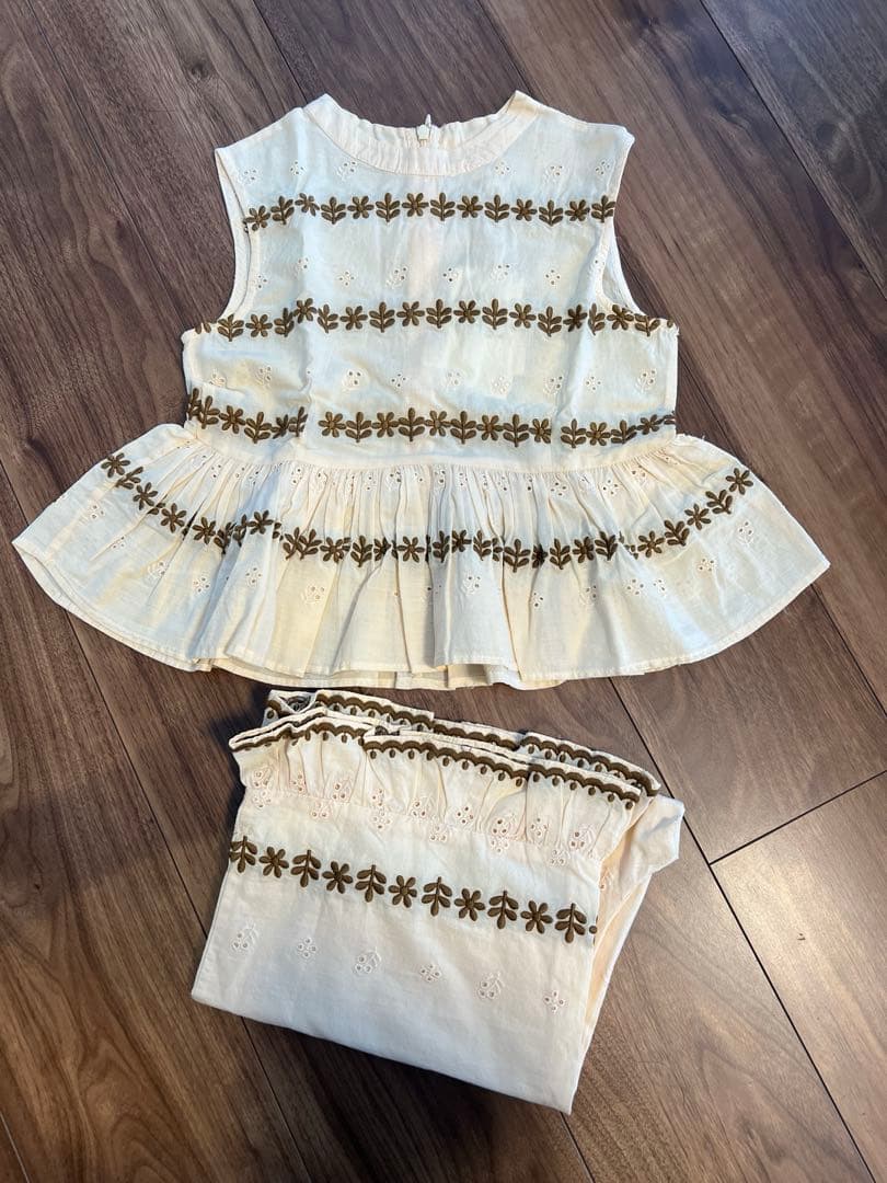 新品　Apolina Wini Trouset set milk 7-9Y