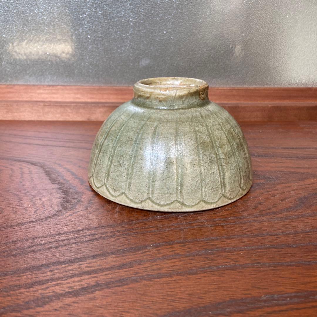 七官青磁蓮弁文碗 明時代　大徳寺箱書　ke