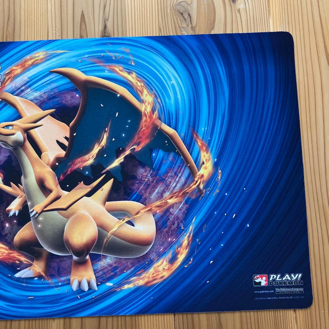 ポケモンカード メガリザードン プレイマット 海外