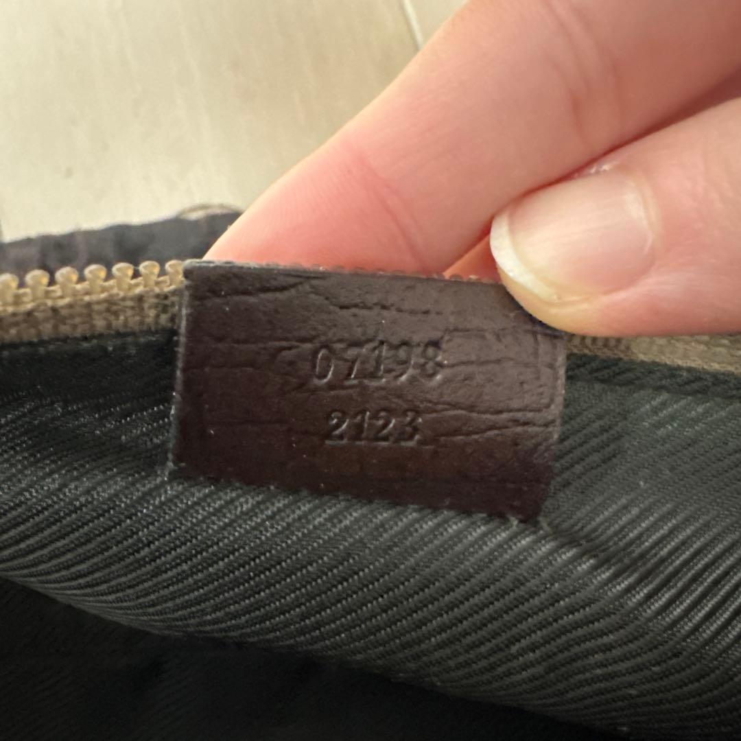 【極美品】　GUCCI　アクセサリーポーチ GGキャンバス グッチ