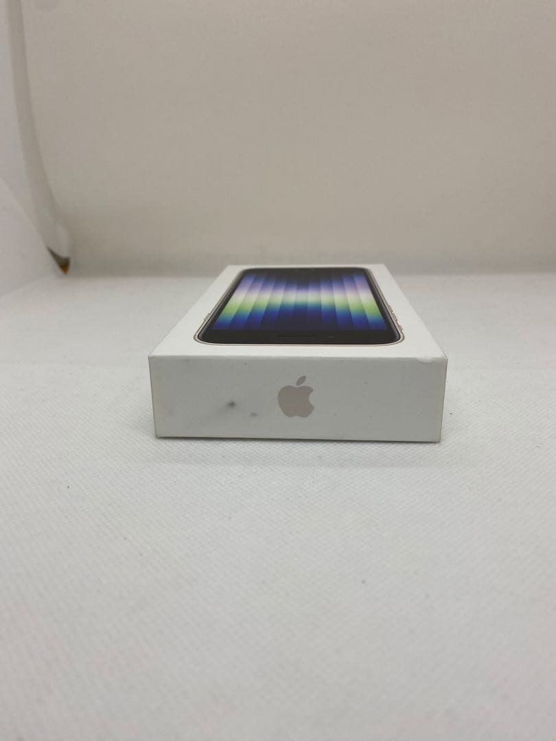 Iphone SE 第3世代 128GB. 未開封品　02351