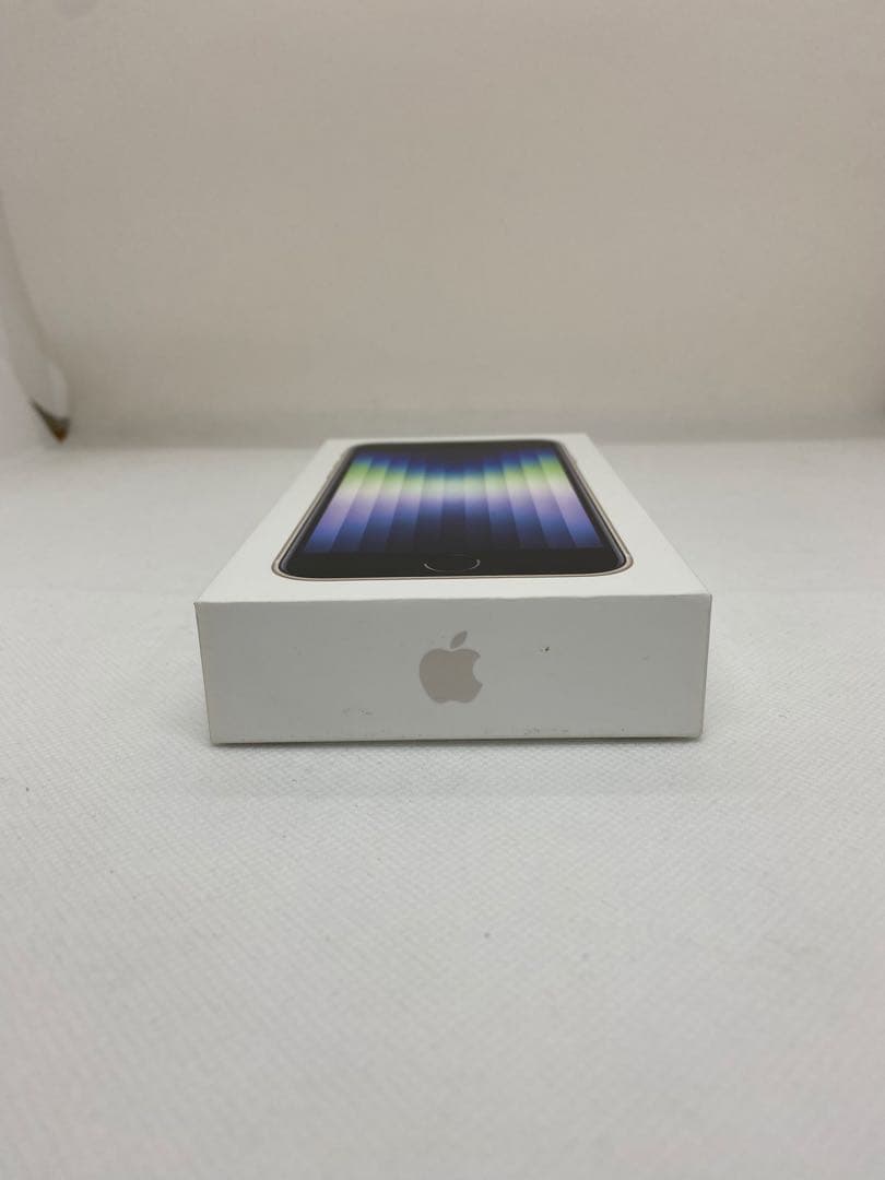 Iphone SE 第3世代 128GB. 未開封品　02351