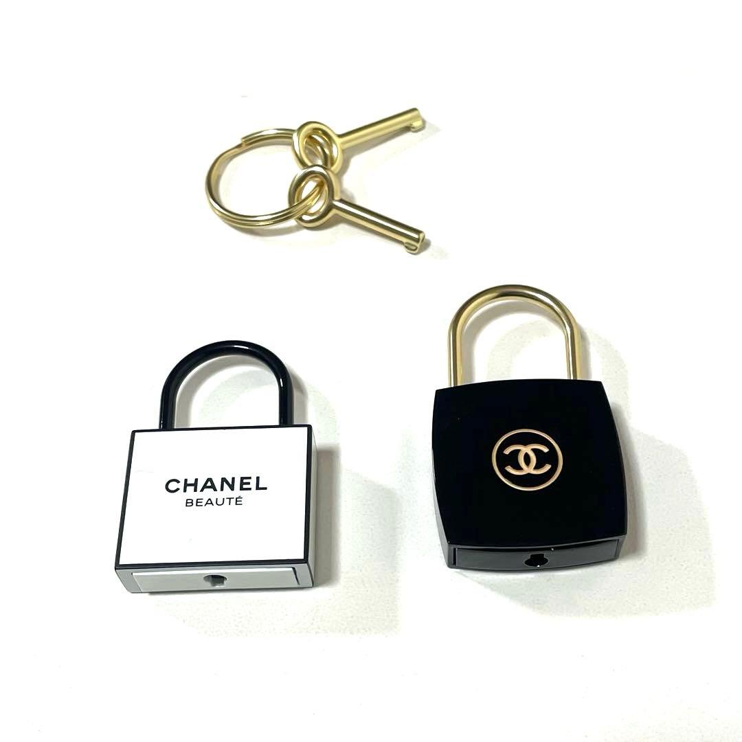 CHANEL シャネル ノベルティ ラコレクションキーホルダー カデナ 南京錠