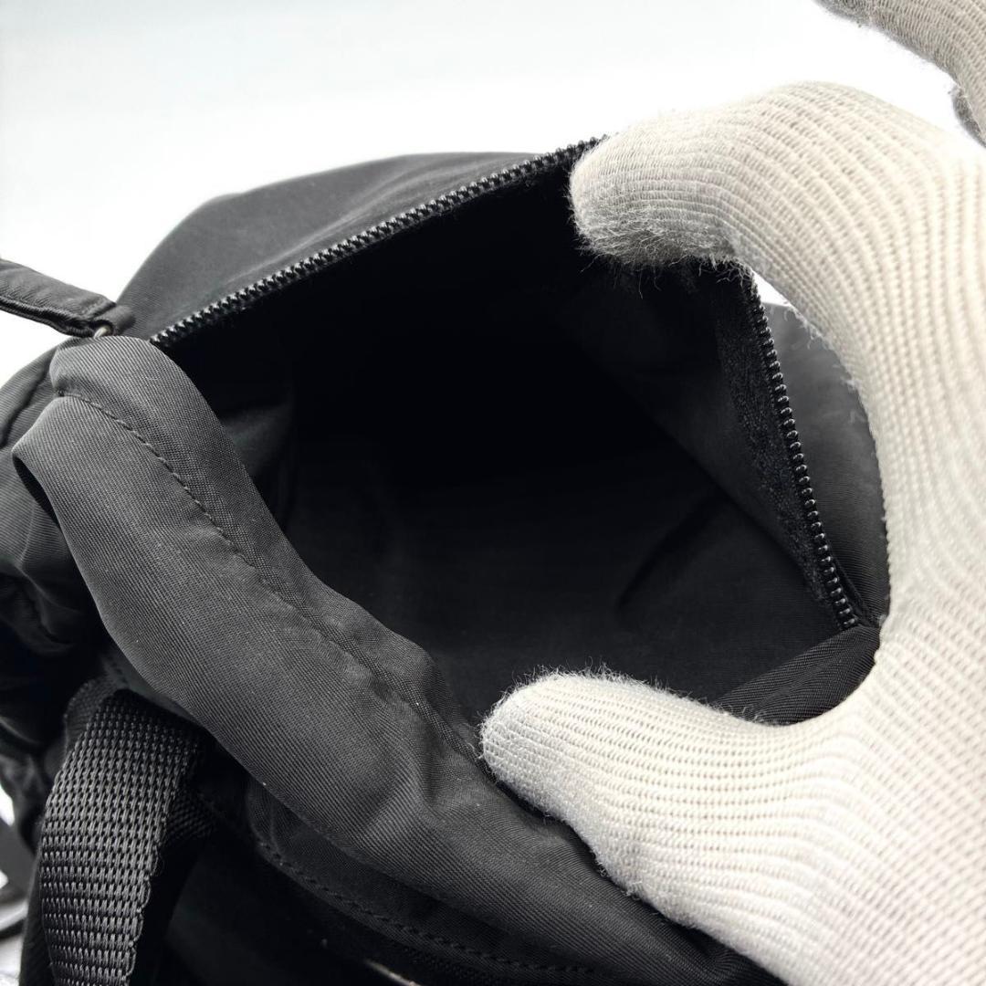 りようた　プラダ バックパック 三角ロゴ ボディバッグ 3WAY ブラック