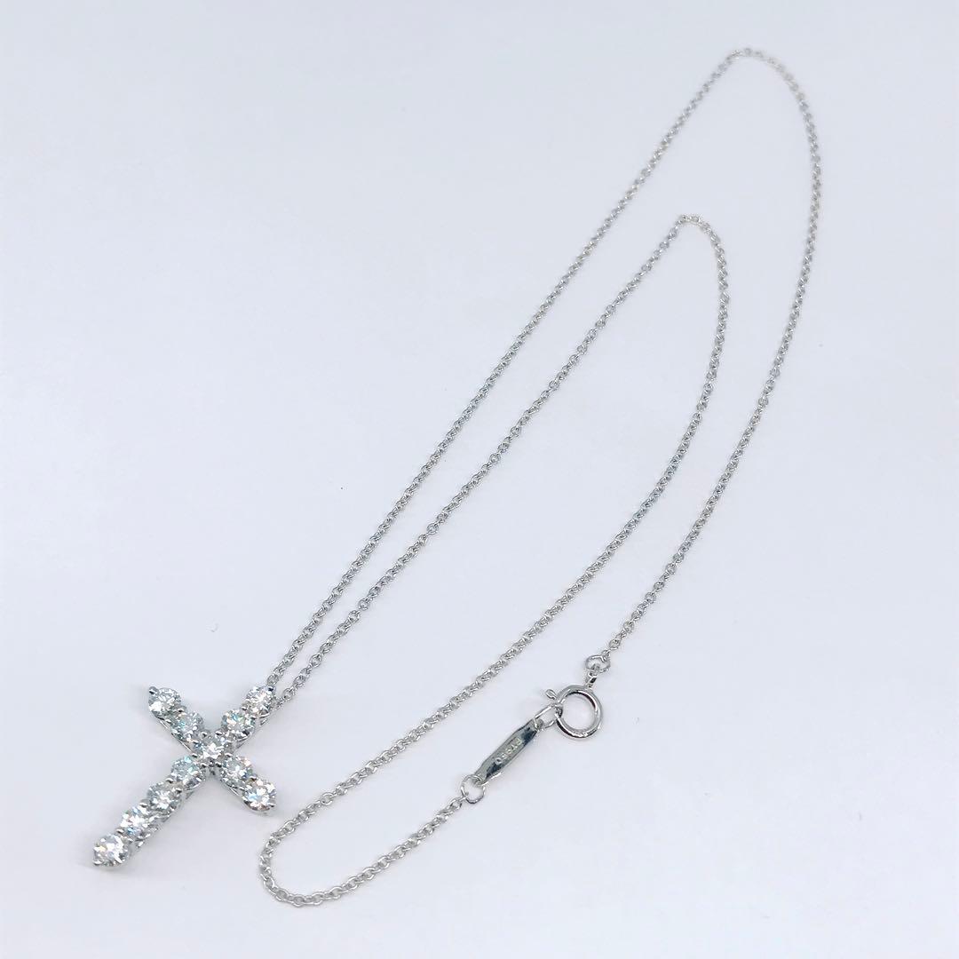 ティファニー ミディアム クロス ダイヤモンドネックレス PT950 0.90