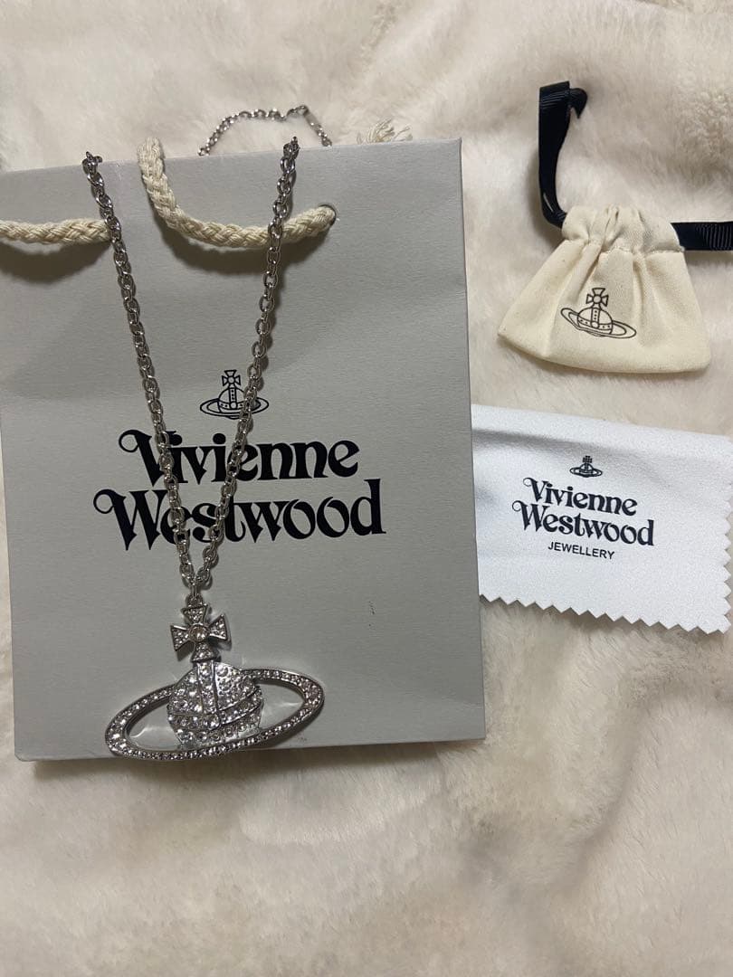 Vivienne Westwoodヴィヴィアンネックレス