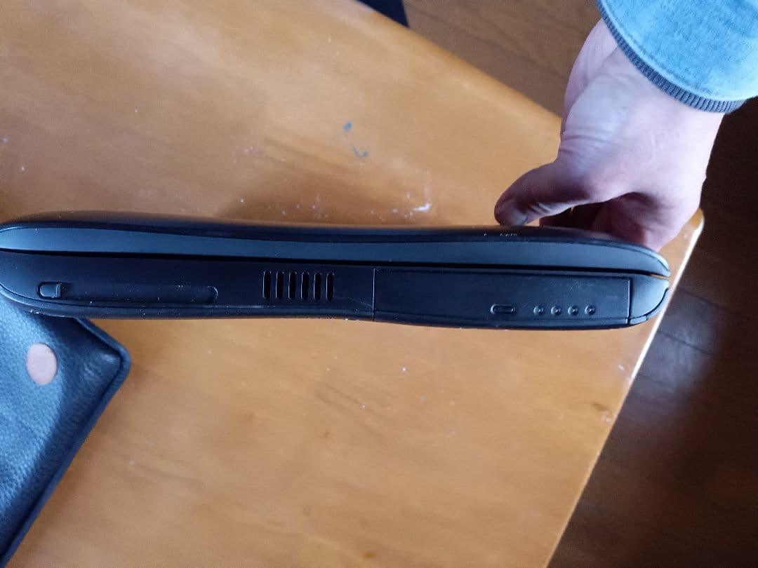 Apple MacBook 本体のみ【ジャンク】　ケース付き