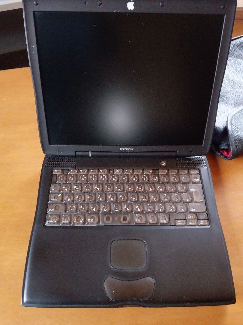 Apple MacBook 本体のみ【ジャンク】　ケース付き