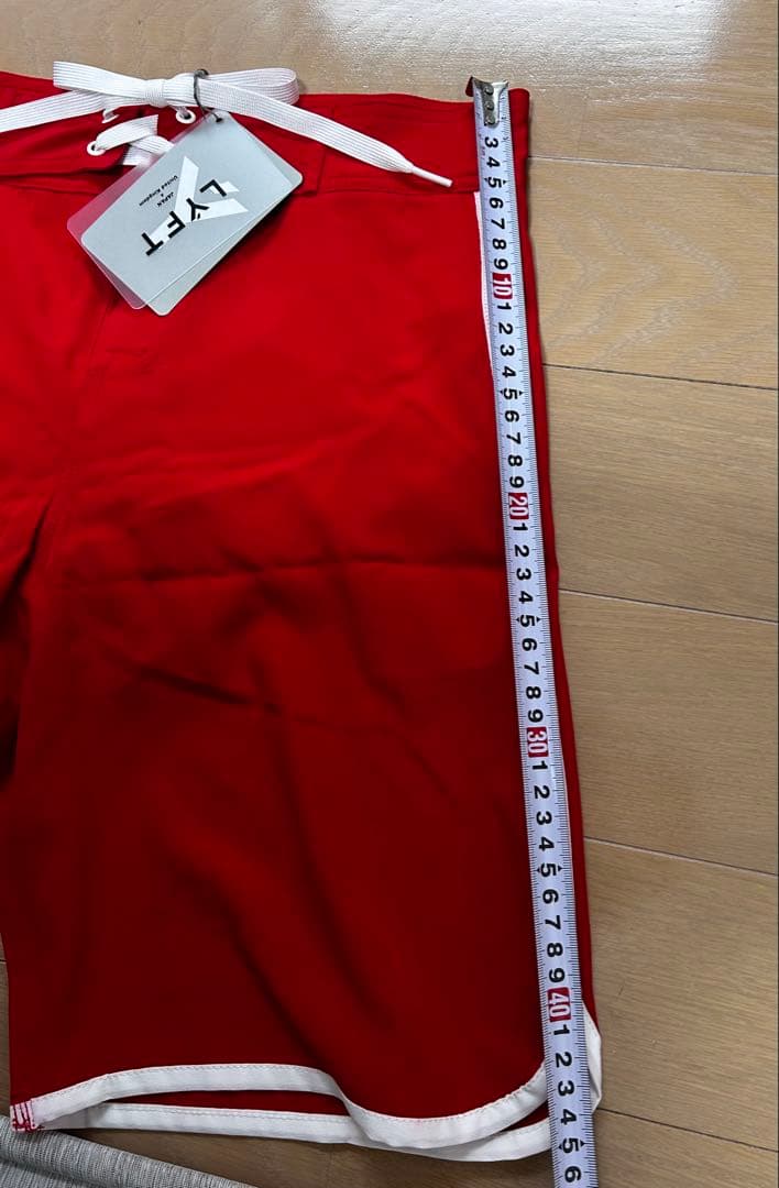 LYFT ボードショーツレッド　Mサイズ