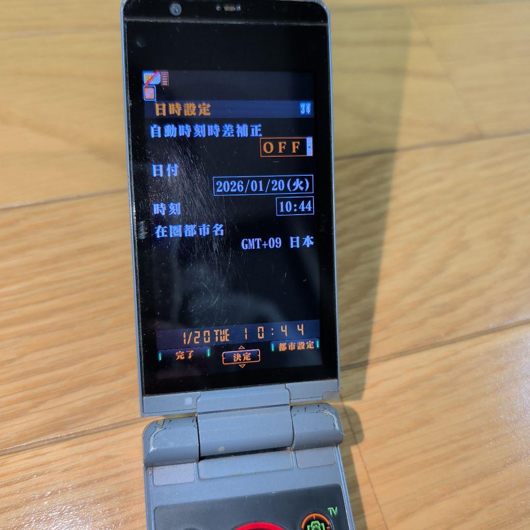 エヴァンゲリオン携帯SH-06A NERV 本体 ガラケー　使用できる