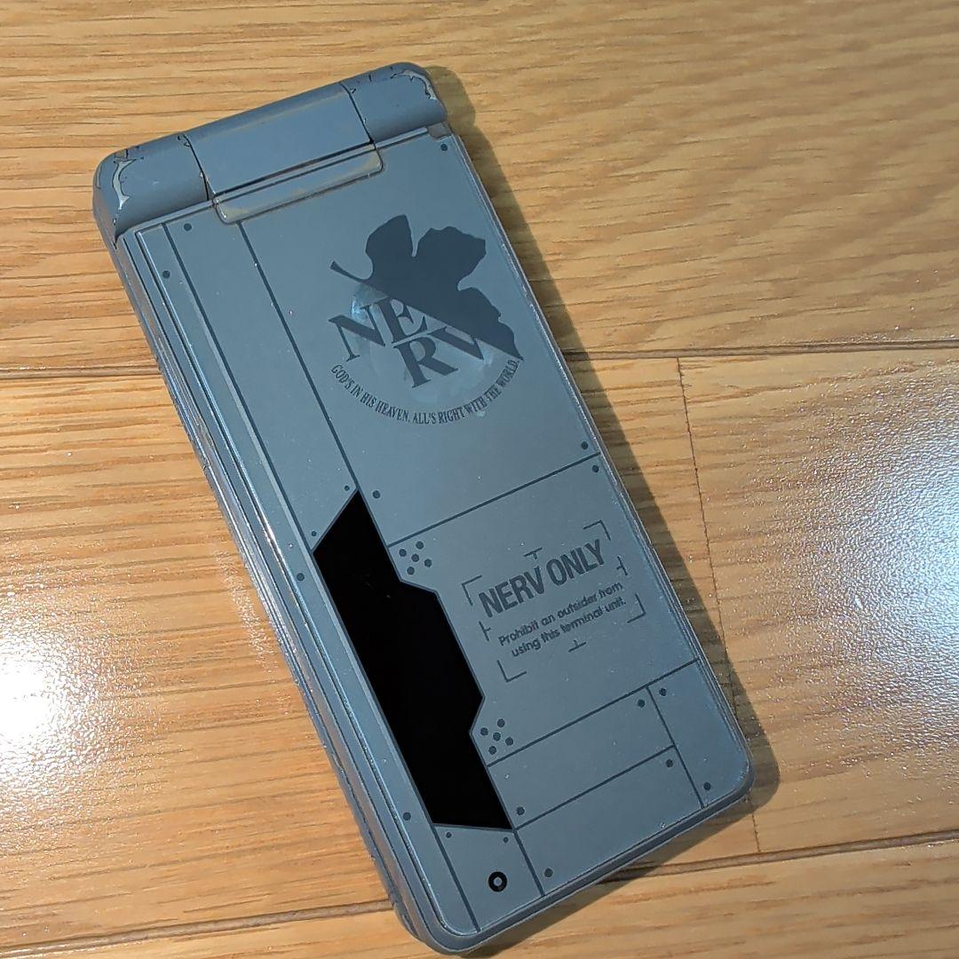 エヴァンゲリオン携帯SH-06A NERV 本体 ガラケー　使用できる