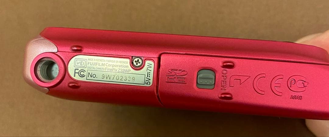 【希少美品】FUJIFILM Z33 WP ハローキティー サンリオ　動作確認済