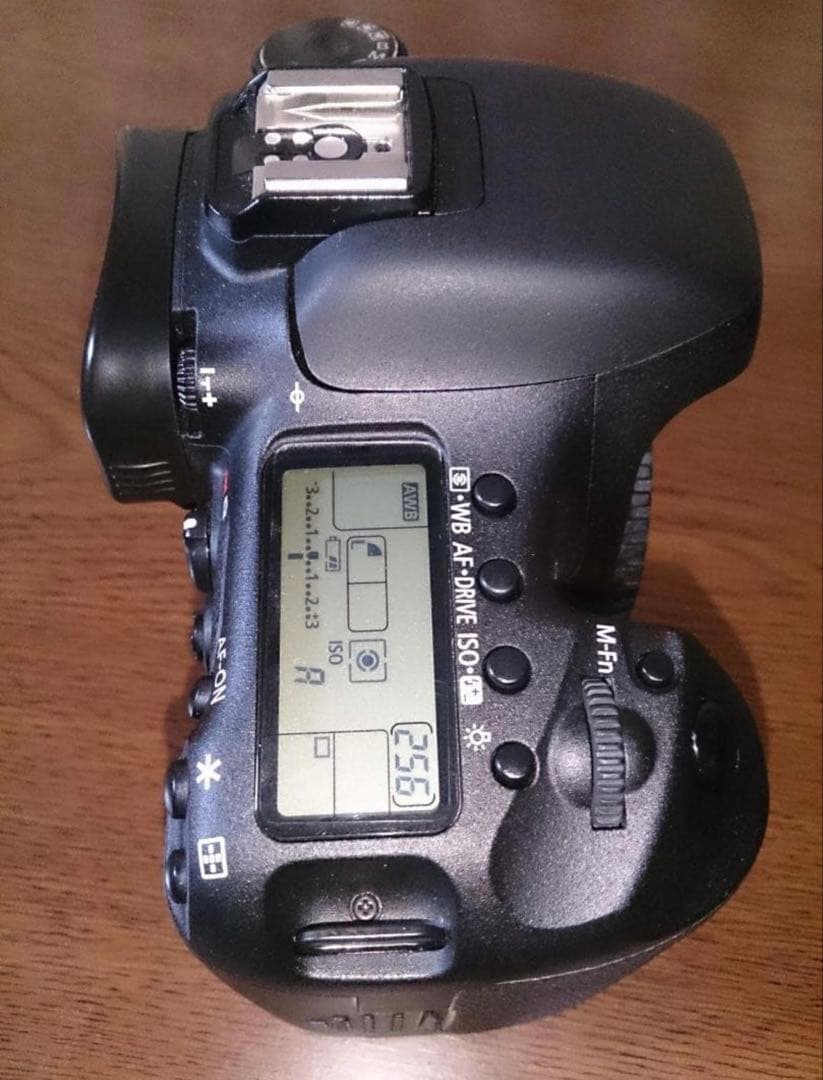 Canon EOS 7D デジタル一眼レフカメラ