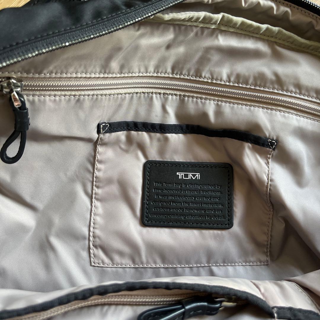 TUMI : トゥミ　レディース　黒　ショルダーバッグ