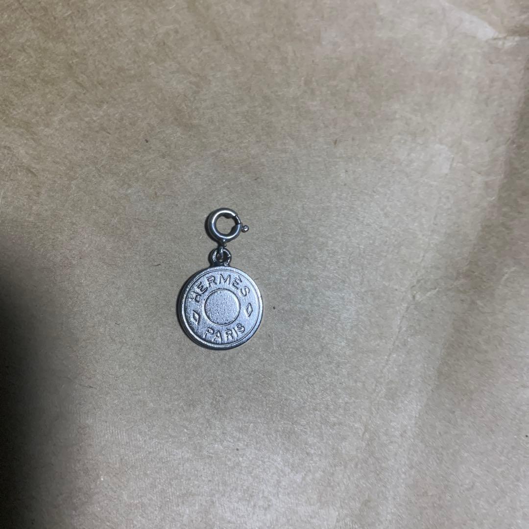 HERMES シルバー 円形チャーム シルバーチェーン付き925刻印あり