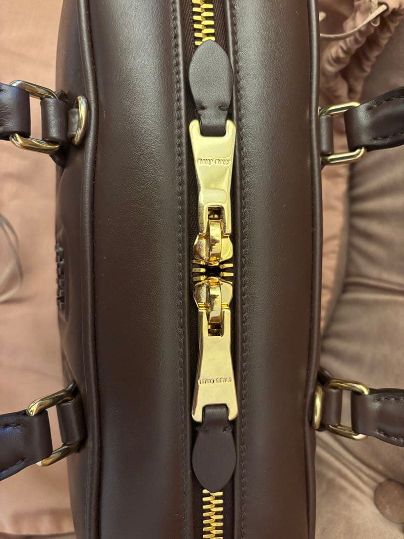 MIUMIU アルカディ　ブラウン　ラージ