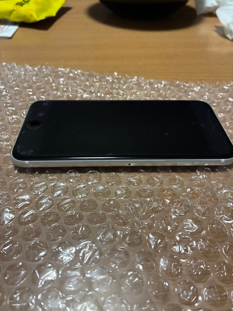 ⭐*️様 iPhone SE2 128GB バッテリー72%