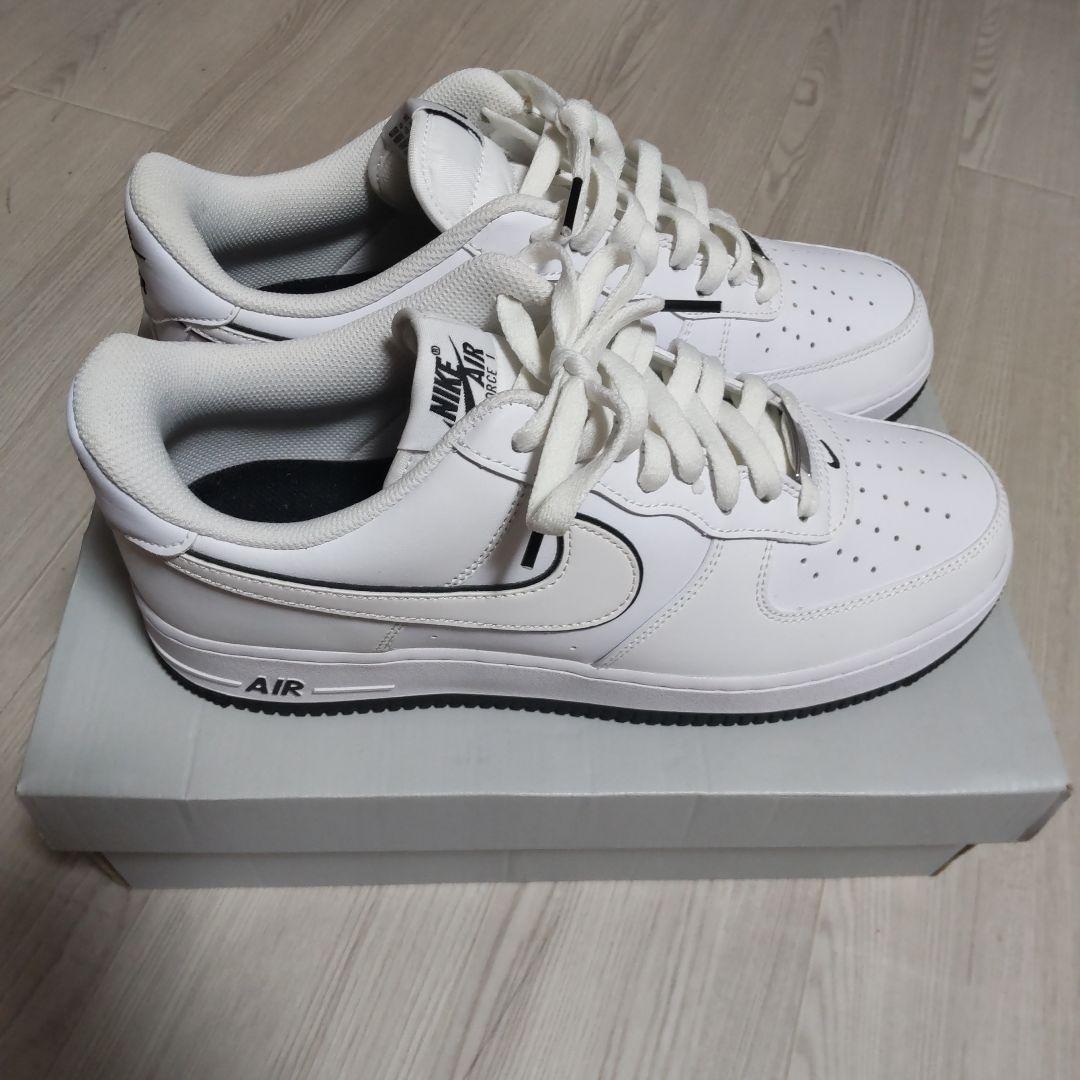 美品　ナイキ　エアフォース1　07　ホワイトブラック