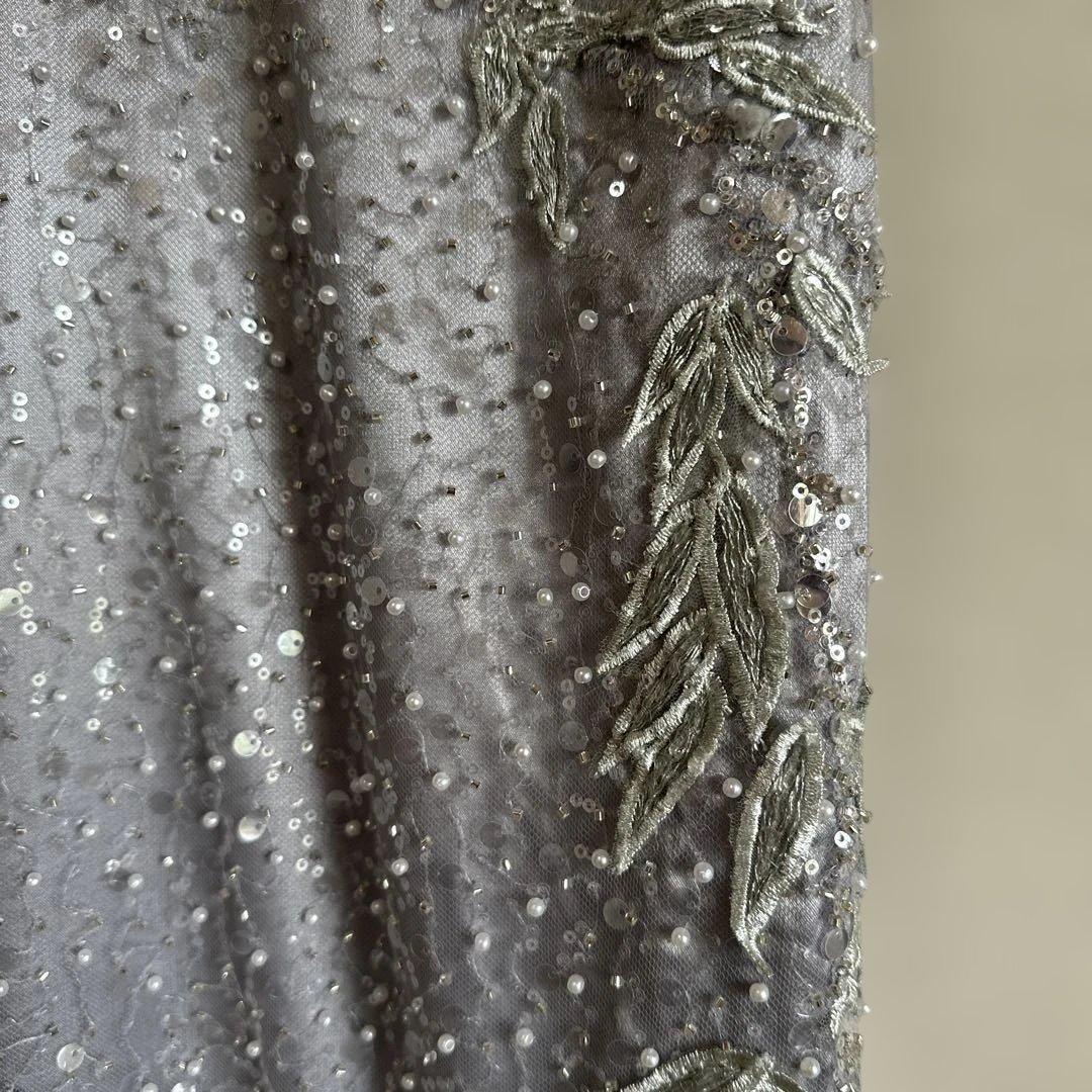 【パンちゃんさん専用】シルバー ビーズ装飾ドレス