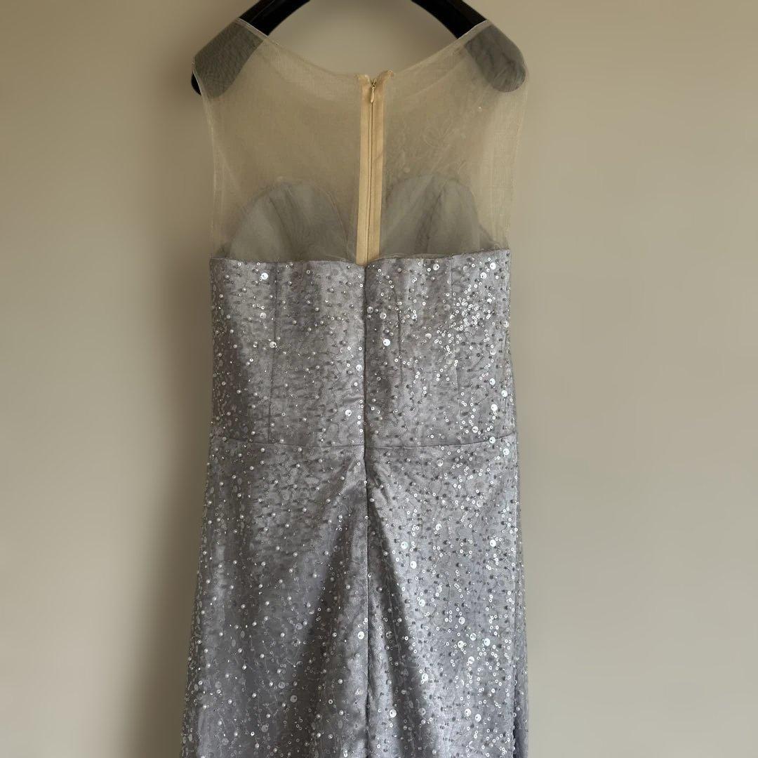 【パンちゃんさん専用】シルバー ビーズ装飾ドレス