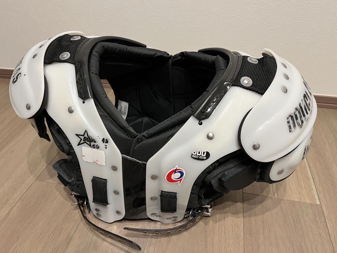 ショルダーパッド Douglas Shoulder Pad