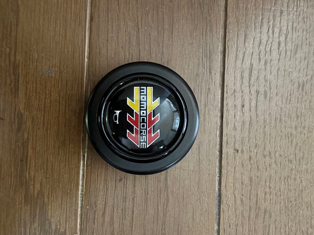 MOMOステアリング　たぶんベローチェだったと思います。