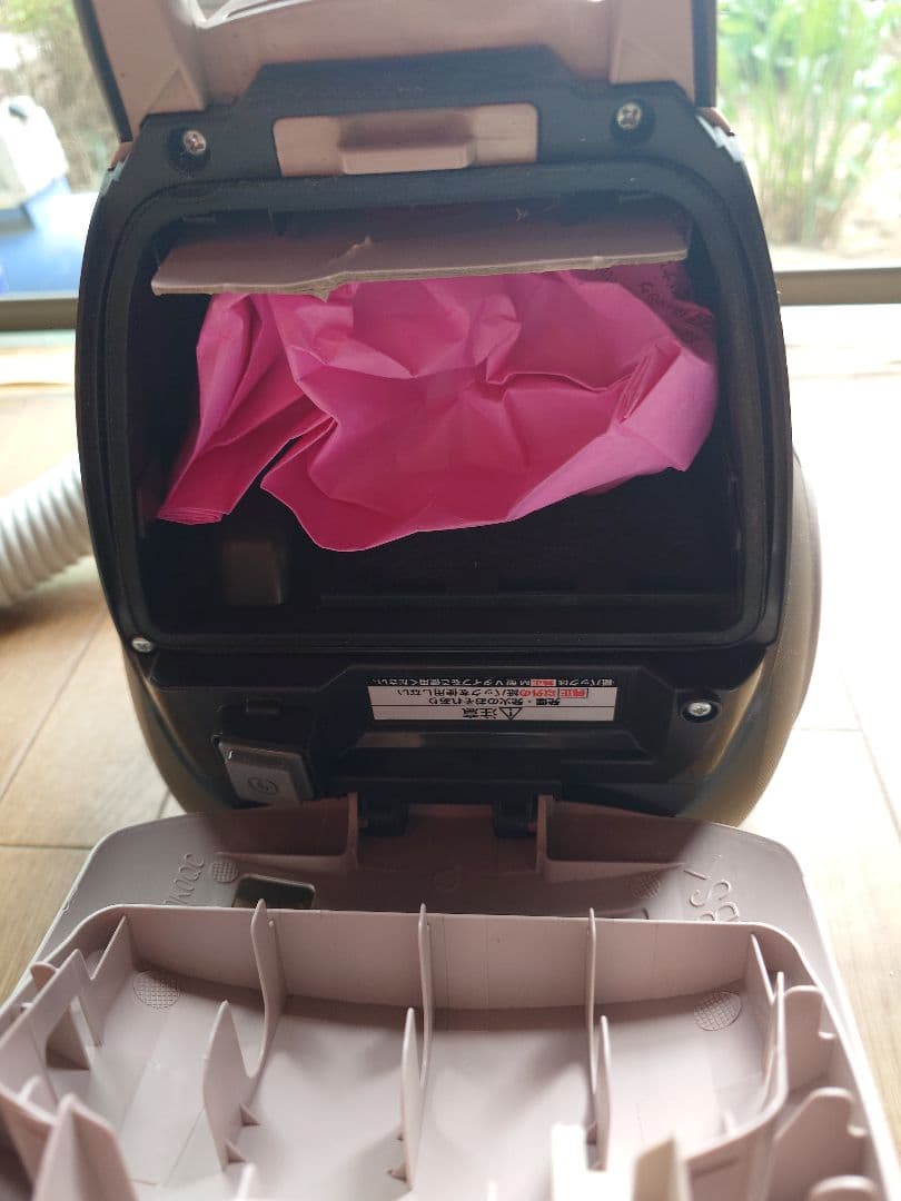 抜粋な吸引力ですPanasonic製キャニスター 紙パック掃除機、2019年。