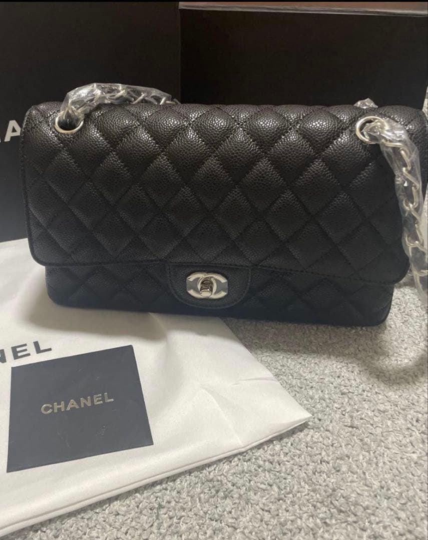 CHANEL ダブルチェーン　フラップ　キャビアスキンシルバー