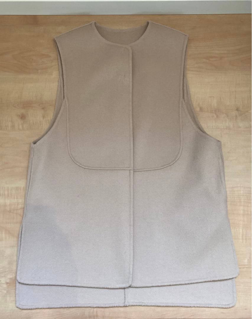 【美品】machatt マチャット　リバーウールベスト　ベージュ