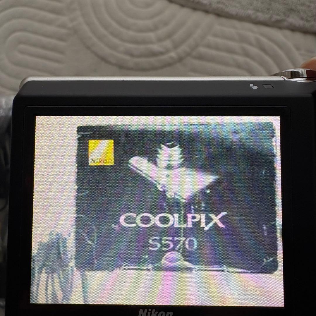 【完動品】Nikon Coolpix S570 デジタルカメラ 充電器付