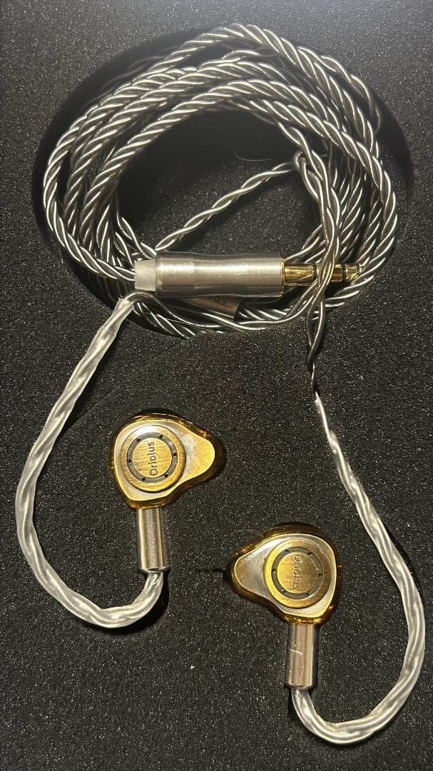 イヤホン Oriolus Isabellae