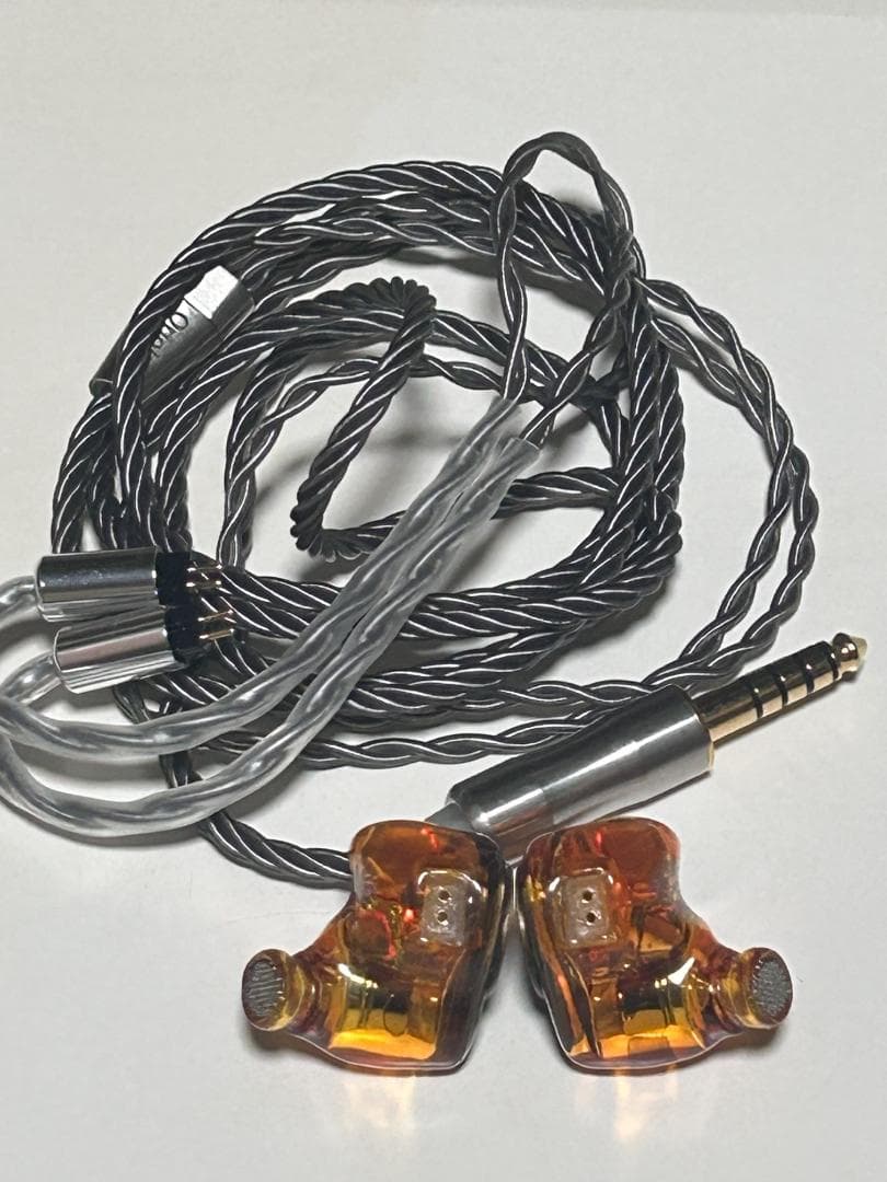 イヤホン Oriolus Isabellae