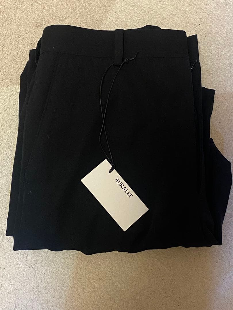 パンツ AURALEE LIGHT WOOL GABARDINE SLACKS
