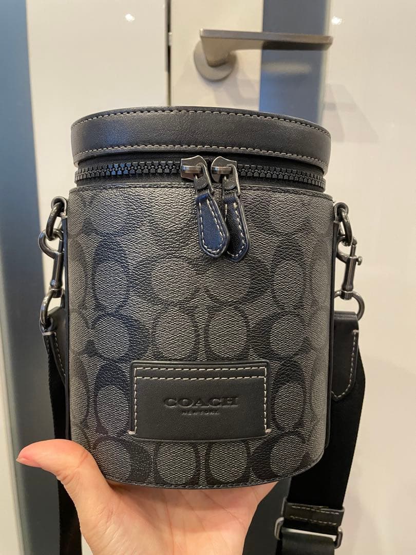 coachのショルダーバック、バスケットタイプ