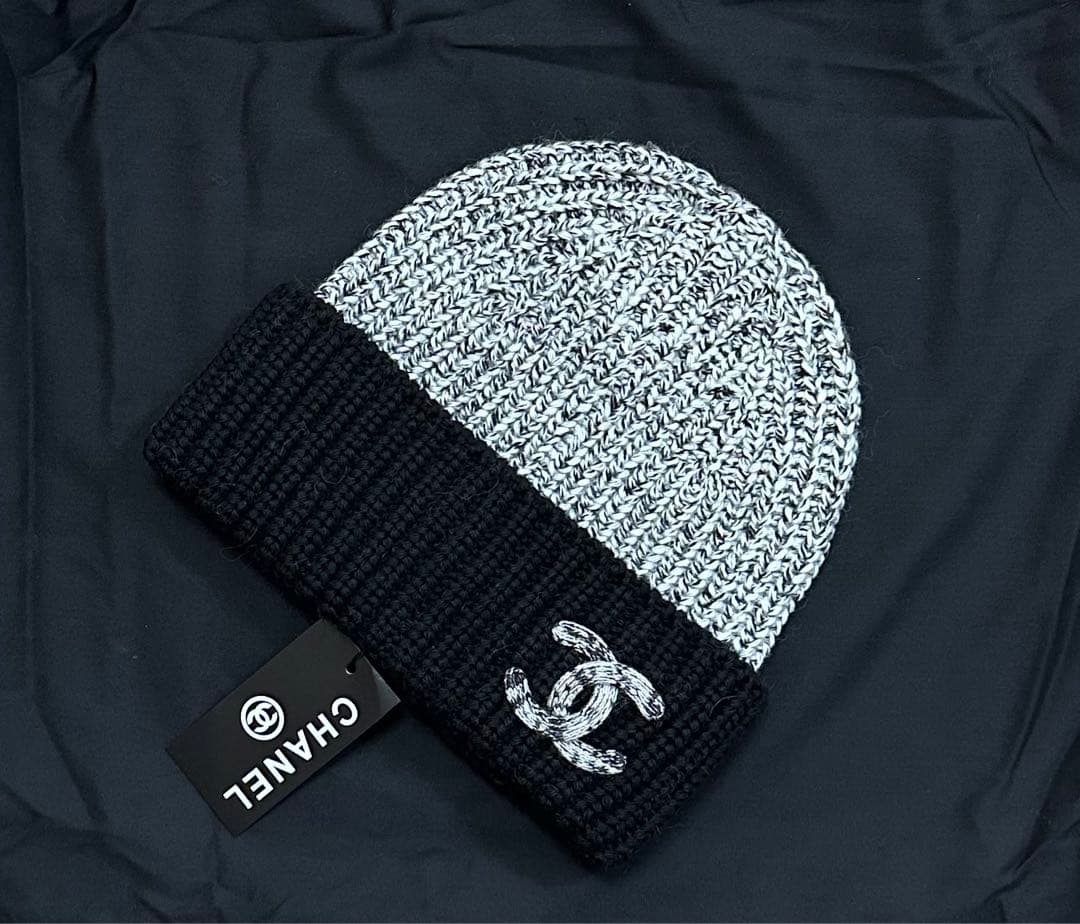 CHANEL ニットキャップ 黒と白新品