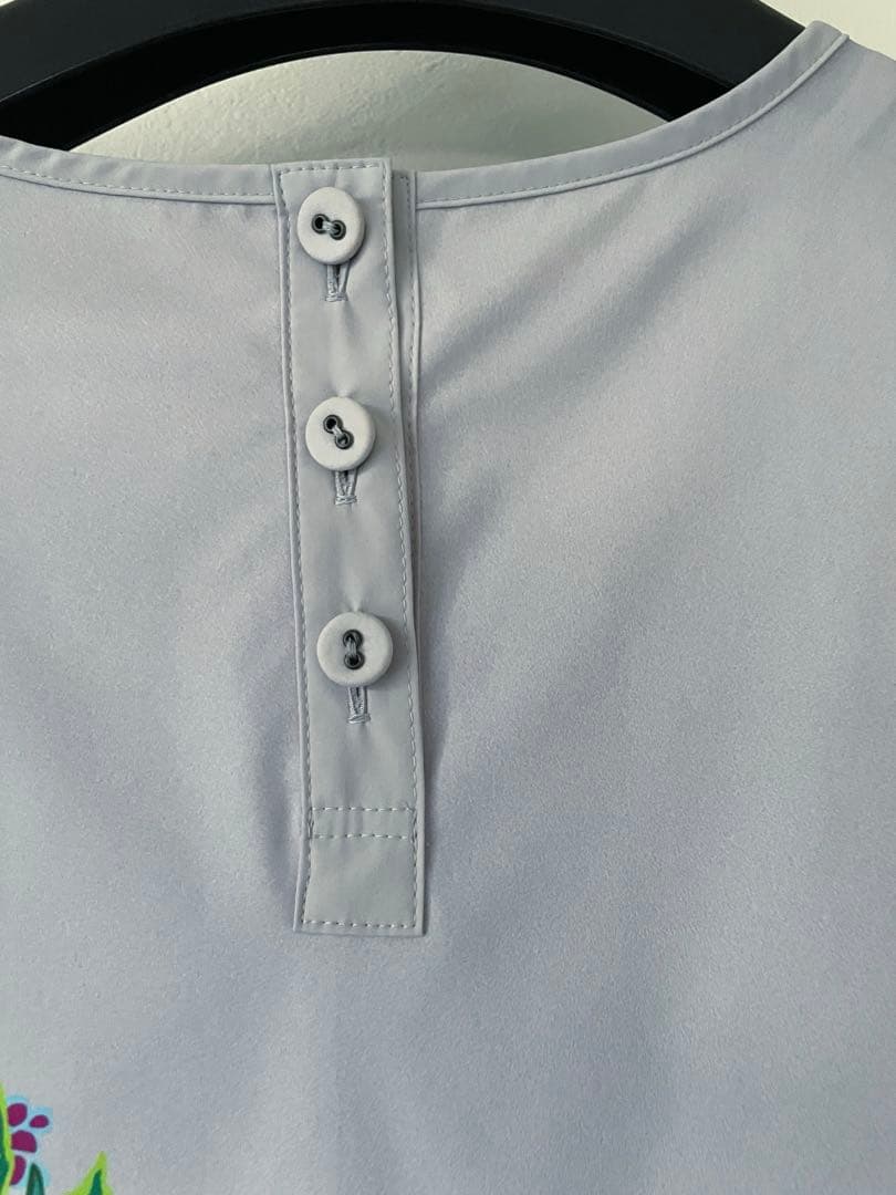 トクコプルミエブォル花柄ノースリーブフレアチュニックワンピース