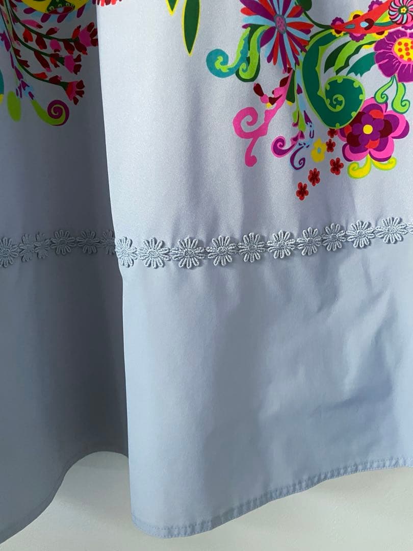 トクコプルミエブォル花柄ノースリーブフレアチュニックワンピース