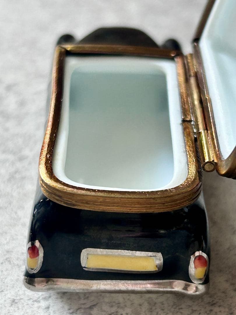 リモージュボックス　フランス製　GR ロンドンタクシー　黒い　小物入れ、置物