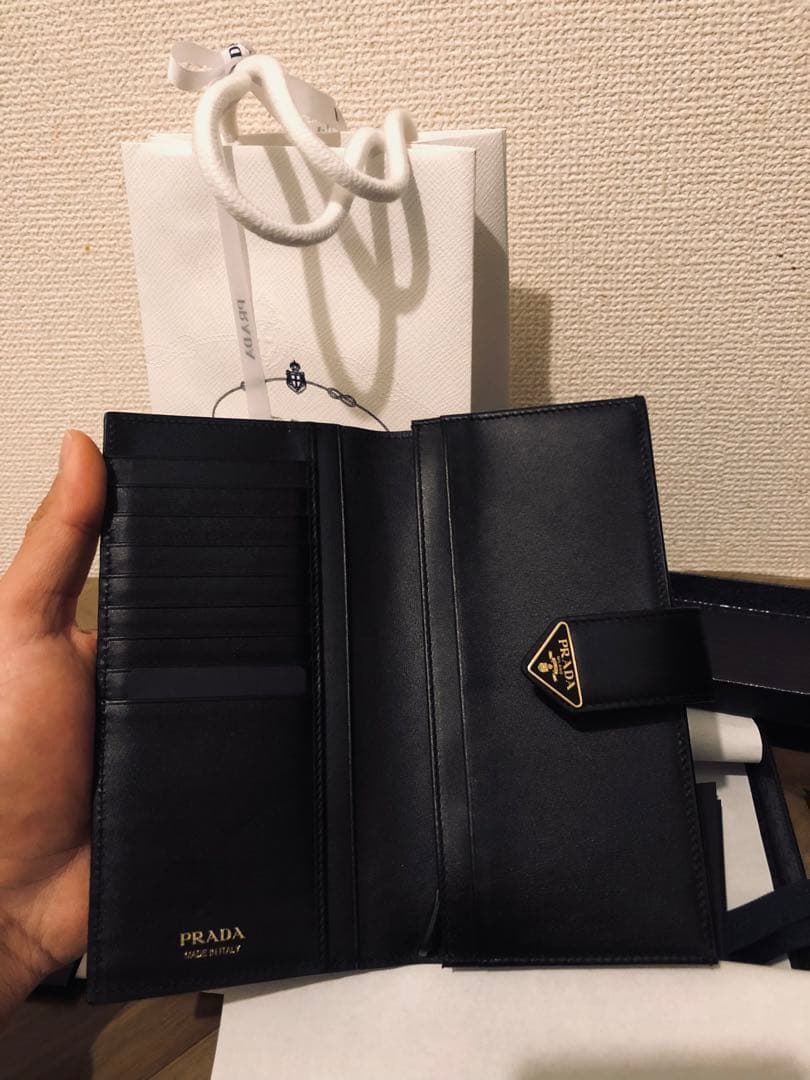 PRADA ブラック 長財布(小銭入れあり) 黒 1MV025