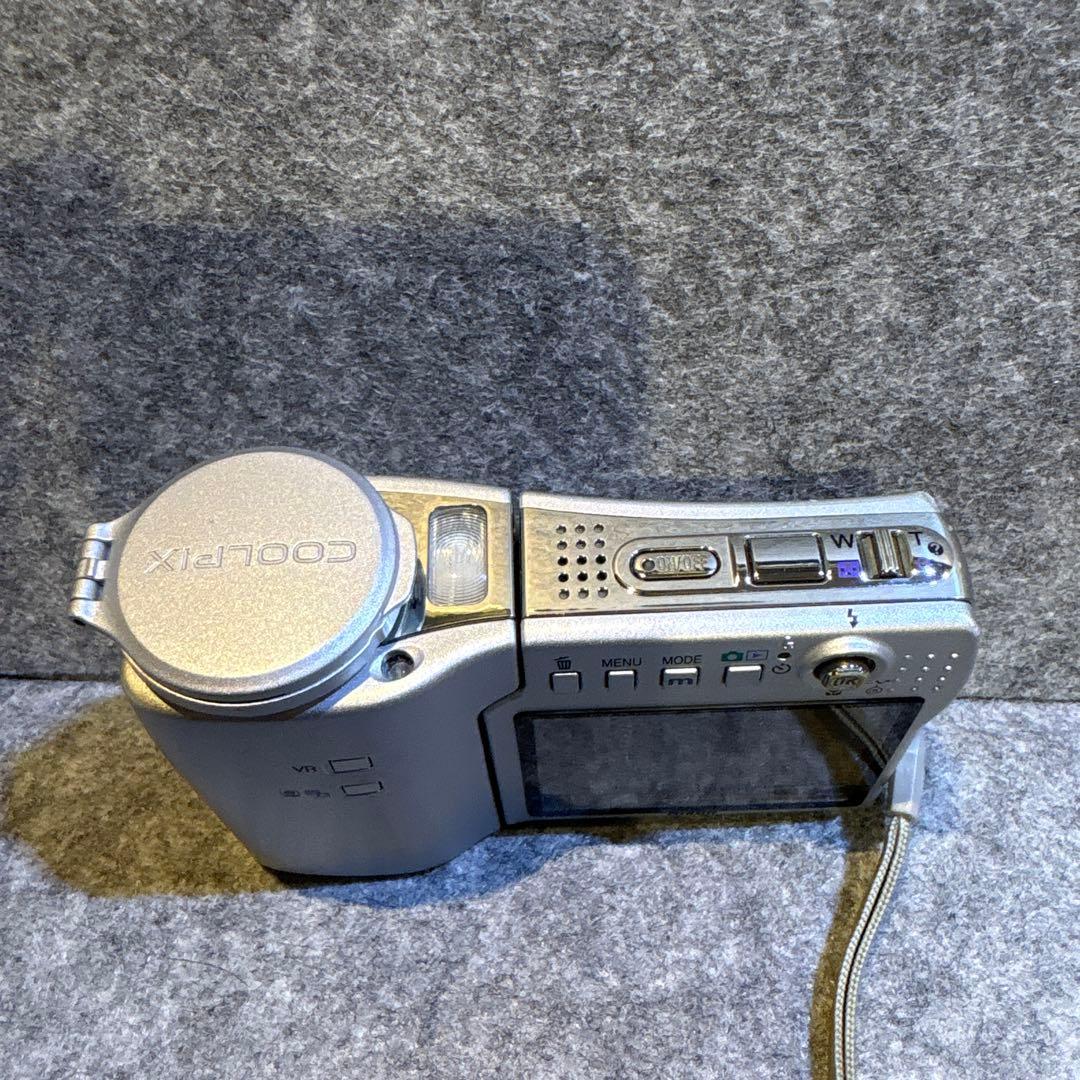 Nikon COOLPIX S10 VR シルバー