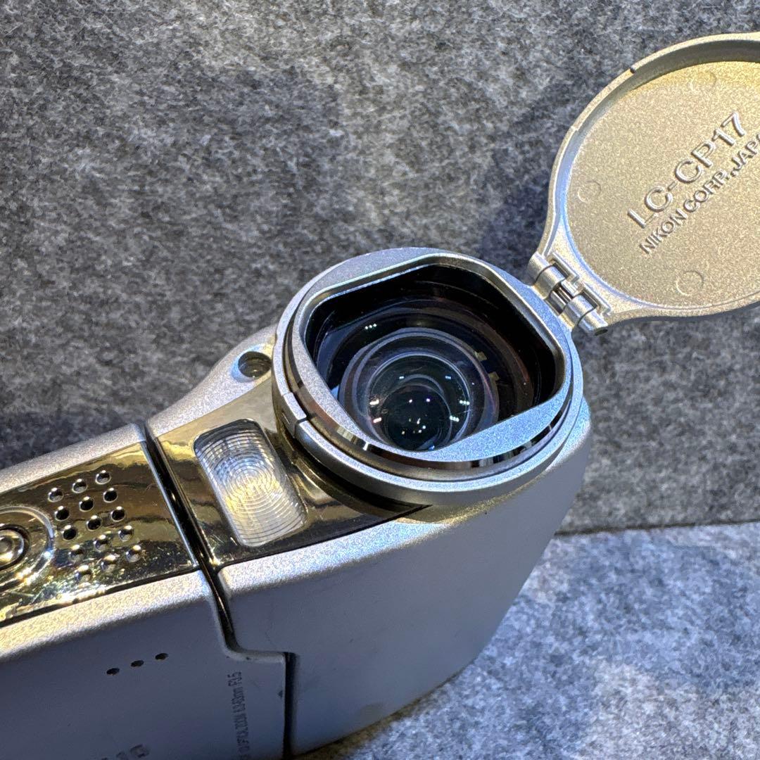 Nikon COOLPIX S10 VR シルバー