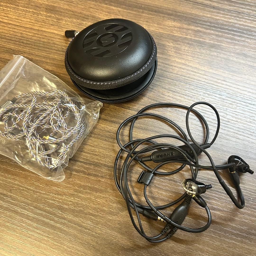 【みつ】【カケあり】Shure aonic4 イヤホン ケース リケーブル