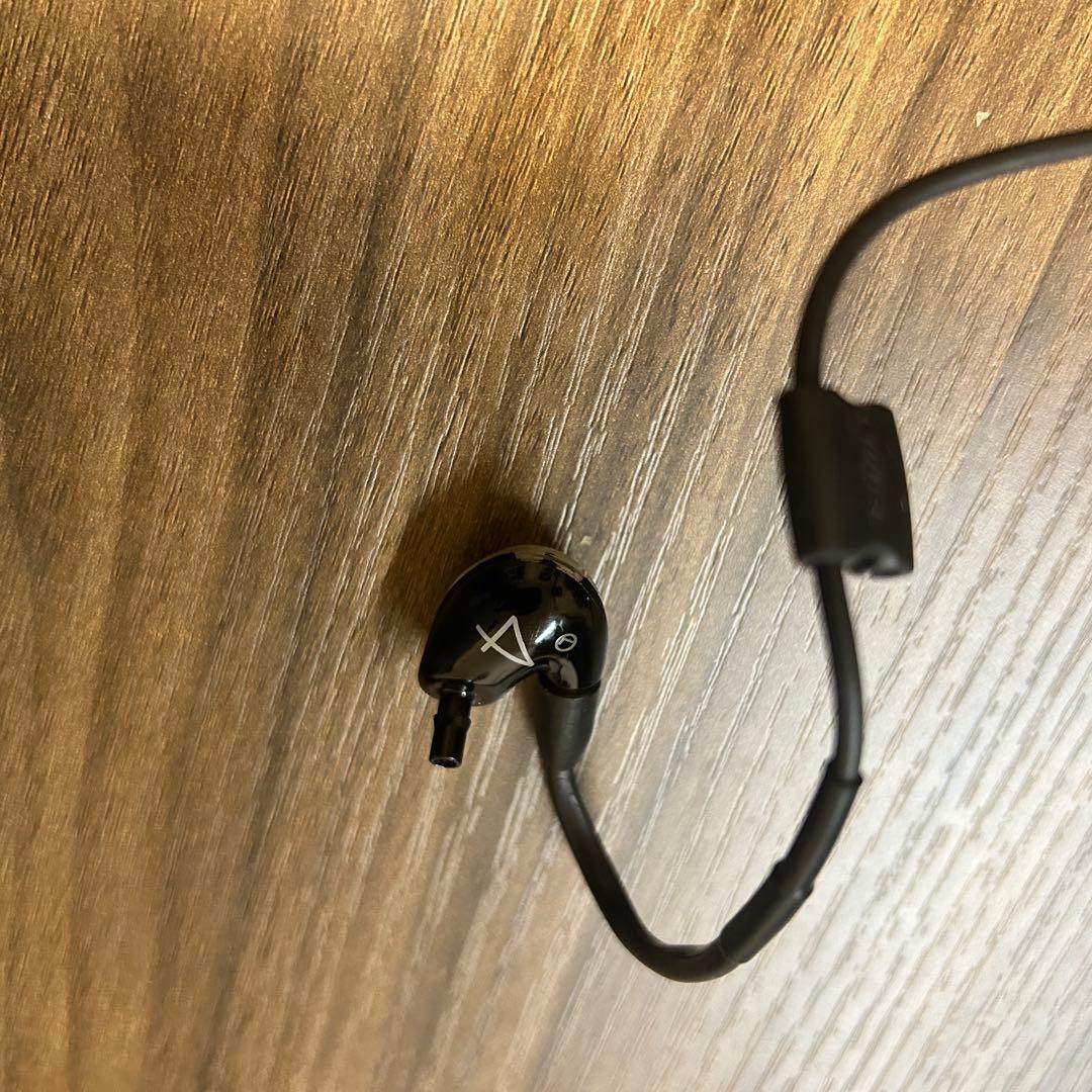 【みつ】【カケあり】Shure aonic4 イヤホン ケース リケーブル