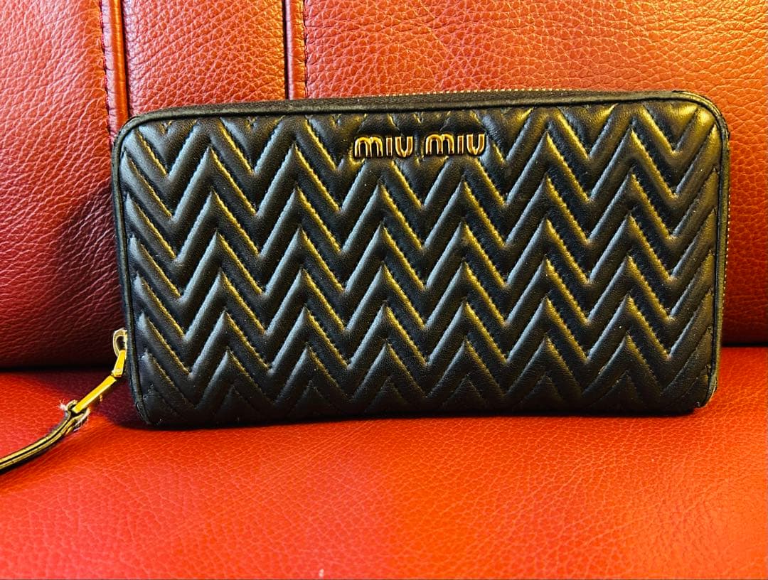 ミュウミュウ MIU MIU 長財布 ナッパ インプントゥーレ