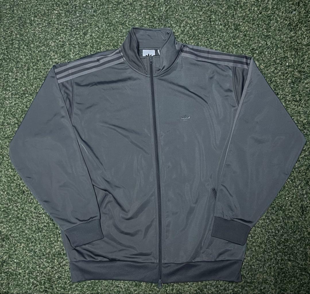 アディダス　ベッケンバウアー　ジェンダーニュートラル　XL グレー