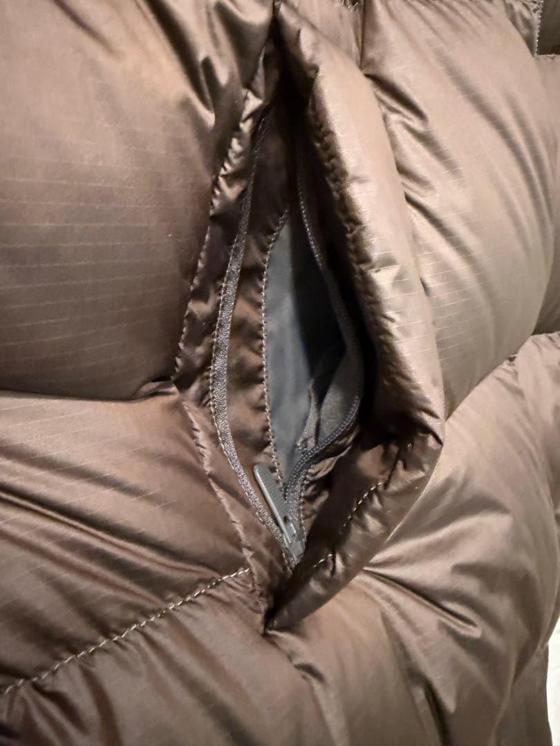 ルルレモン ロングダウン麻布台ヒルズ限定/完売品