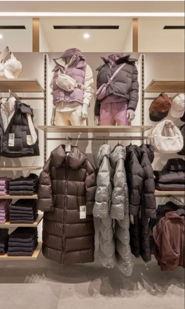 ルルレモン ロングダウン麻布台ヒルズ限定/完売品